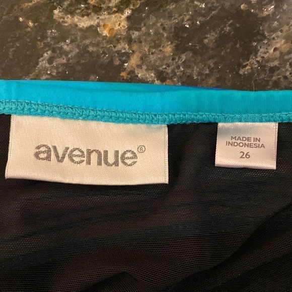 COPY - r womens Avenue stretch stripe built in bra plus sz swim top 26 - Picture 3 of 3